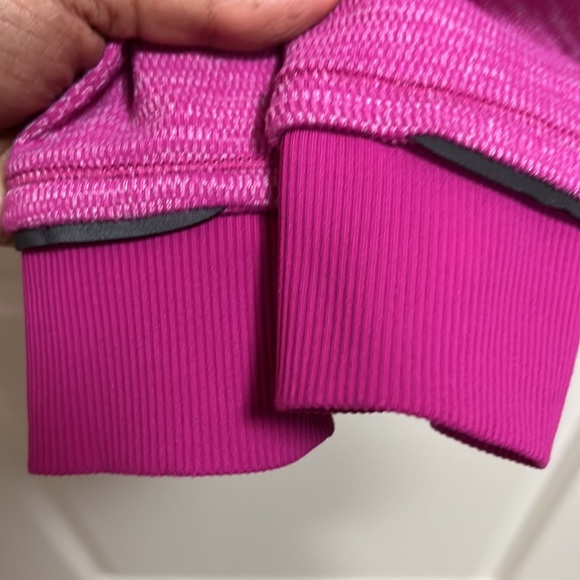 Lululemon Athletica Pullover with Quarter Zip - Picture 6 of 9
